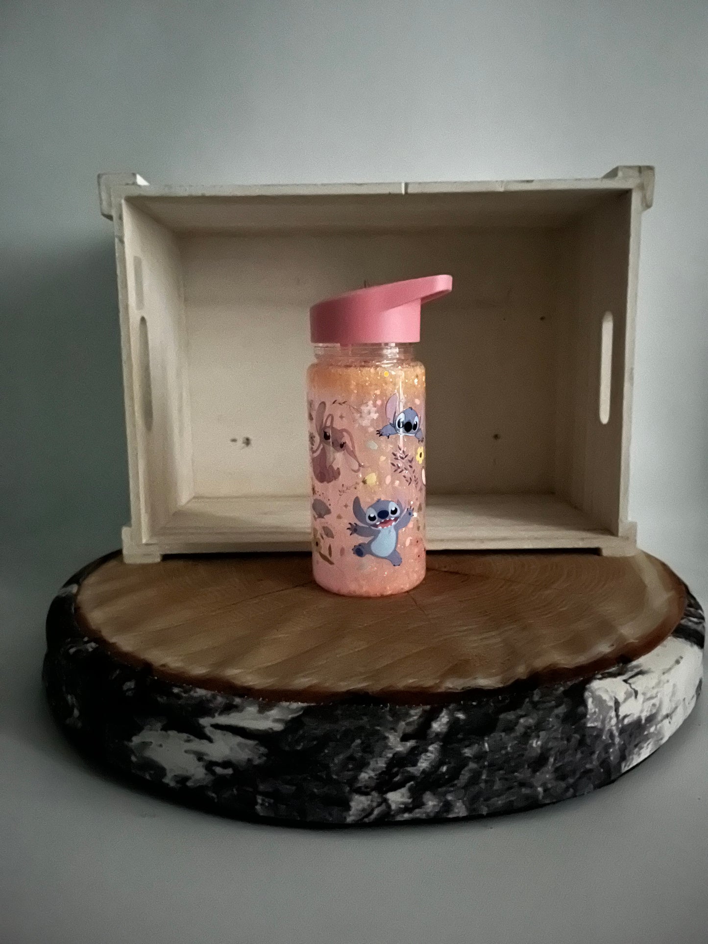 Bouteille en plastique à paillettes glow in the dark- Petits monstres bleu et rose