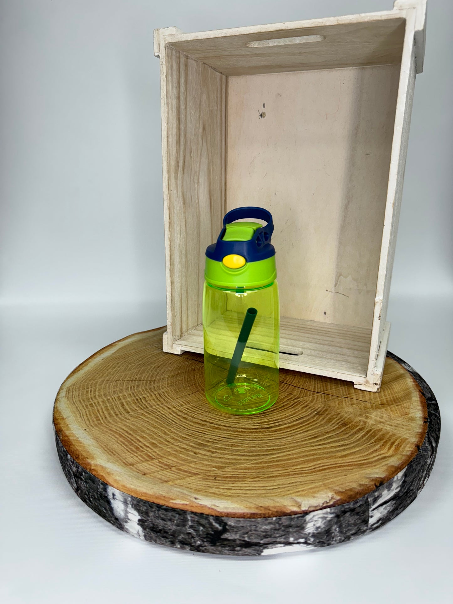 Bouteille pour enfant en plastique modele 2