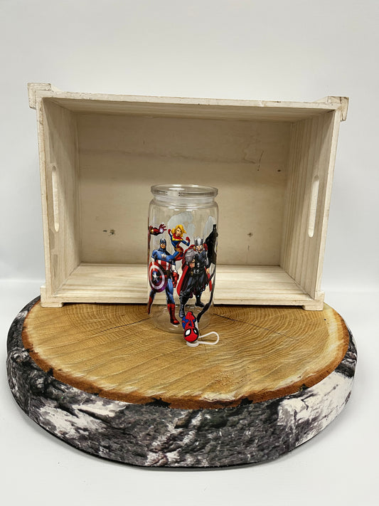 Verre en plastique- héros