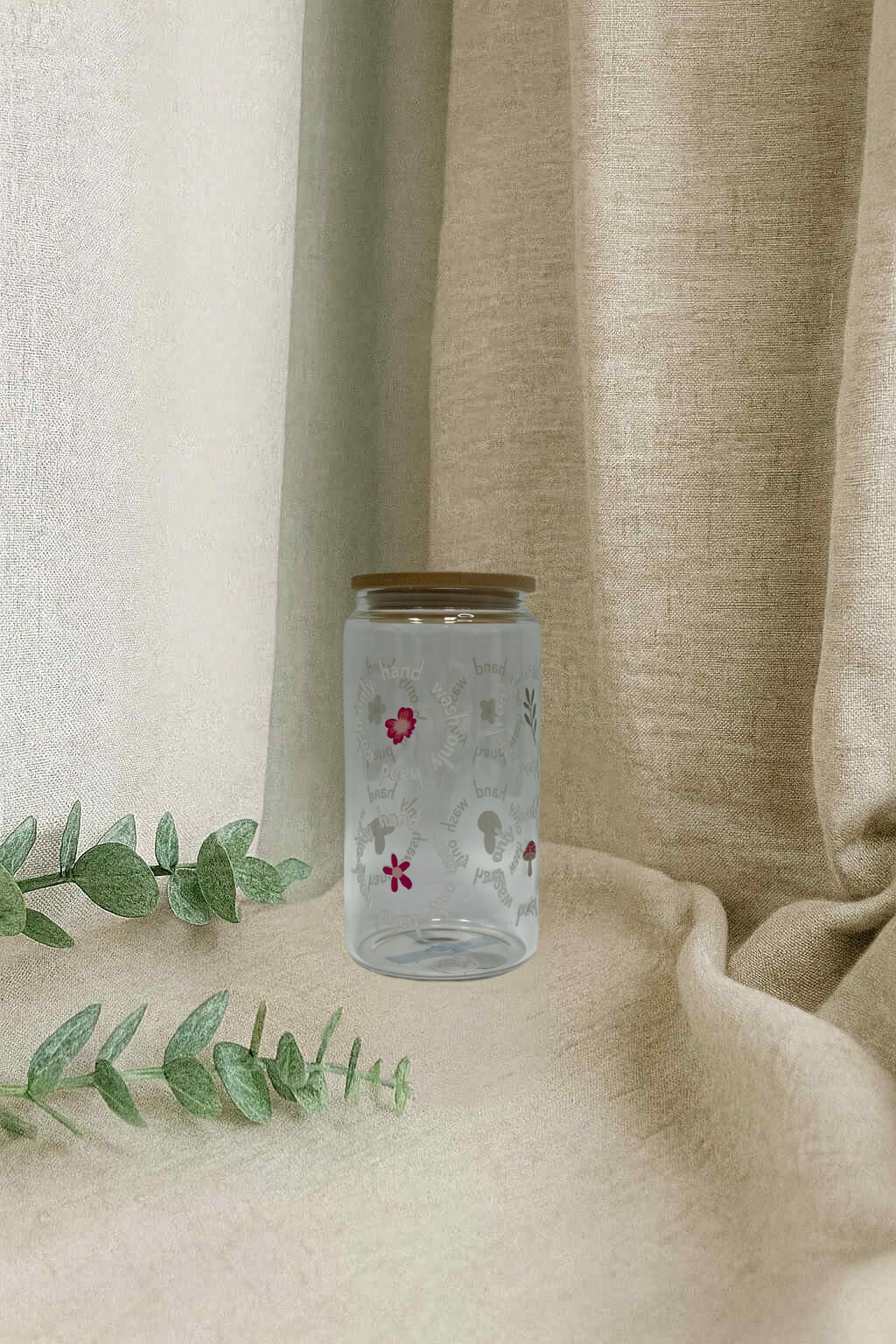 Verre en vitre - champignon main prope