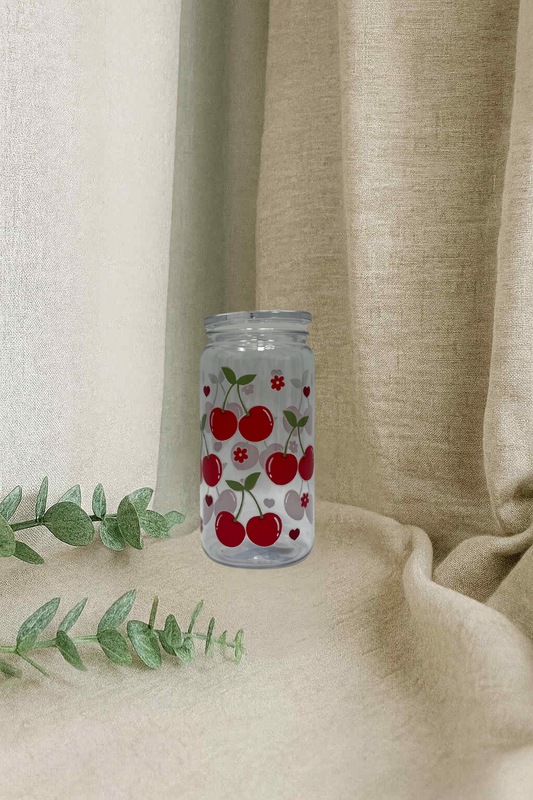 Verre en plastique et embout- cerises