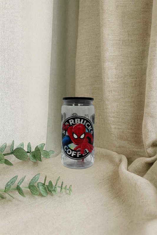 Verre en plastique- L’arraigné