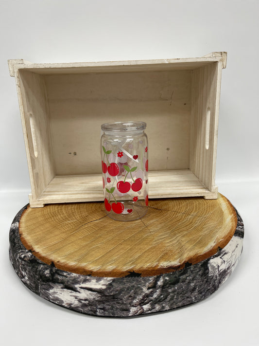Verre en plastique et embout- cerises
