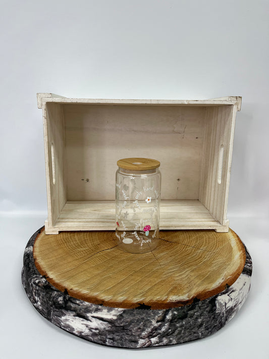 Verre en vitre - champignon main prope
